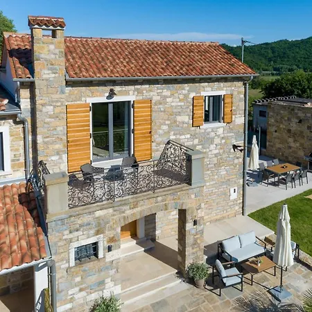 Stara Hiza Villa *